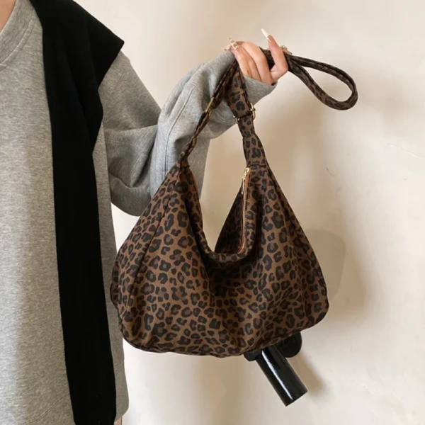 Sac fourre-tout imprimé léopard pour femmes, sac à bandoulière léger de grande capacité, sac à bandoulière réglable pour un usage quotidien 2025 2